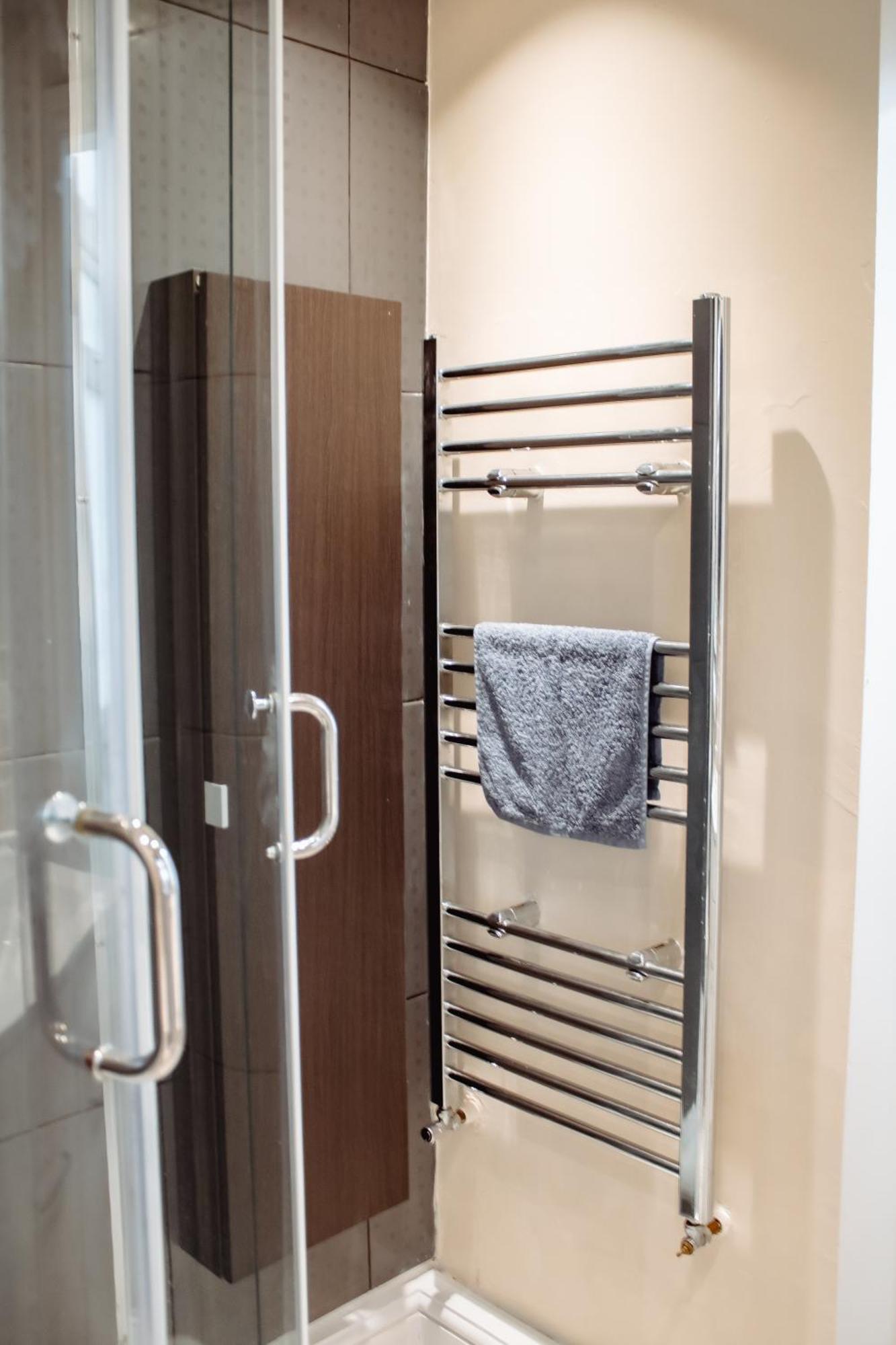 Spacious Flat With Free Parking Apartment Harrogate Exterior foto